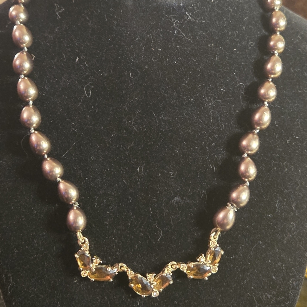 ⭐ Vintage Monet Gunmetal Bead & Purple Crystal Necklace — Collar Length — Signed - Picture 13 of 13